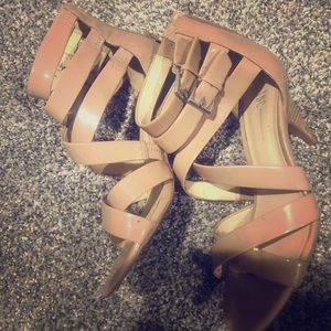 Sandles strappy